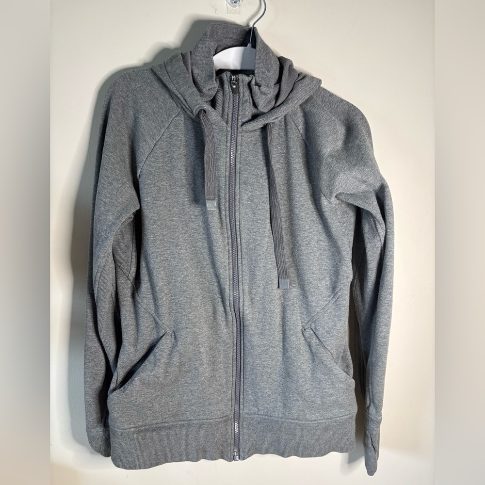 Athleta Full Zip stretch
Breathable Grey Jacket size M
